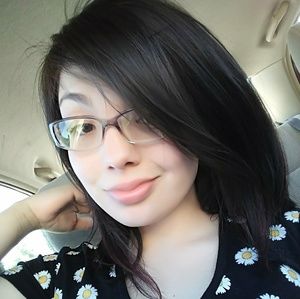 Meet your Posher, Razia